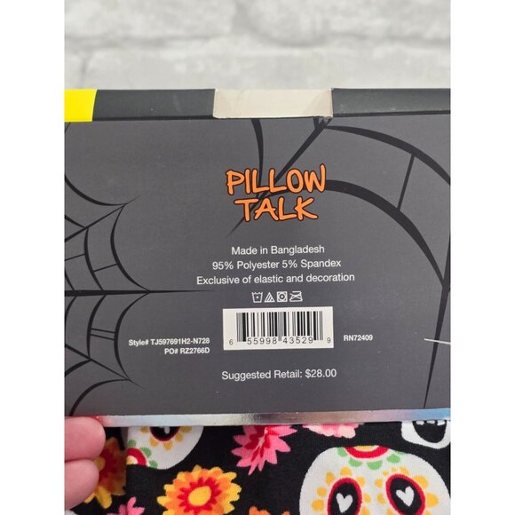 NWT Pillow Talk Women 2pc PJ Shorts Set Black and Skulls‎ Floral Size Medium M - Picture 7 of 8